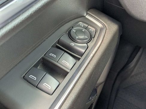Used 2025 Chevrolet Silverado 1500 LT RWD image 22