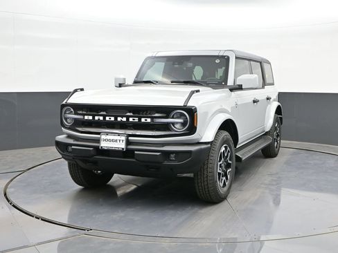 New 2026 Ford Bronco Outer Banks AWD/4WD image 27