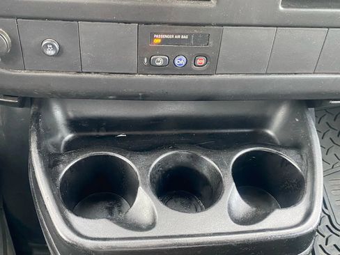 Used 2014 Chevrolet Express 1500 image 27