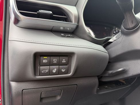 Used 2022 Toyota Highlander Platinum AWD/4WD image 19