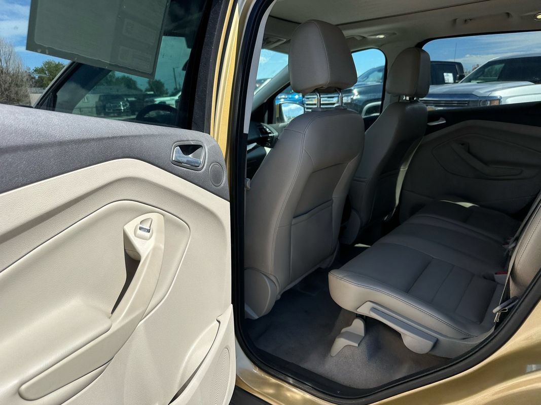 Used 2014 Ford Escape Titanium w/ Equipment Group 401A AWD/4WD image 29