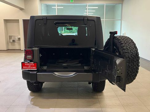 Used 2017 Jeep Wrangler Unlimited Sport image 26