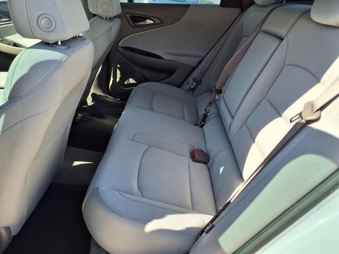 Used 2025 Chevrolet Malibu LT image 12