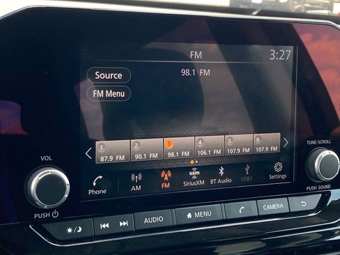 Used 2024 Nissan Pathfinder SV FWD image 22