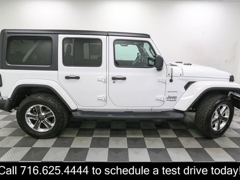 Used 2022 Jeep Wrangler Unlimited Sahara w/ LED Lighting Group AWD/4WD image 9
