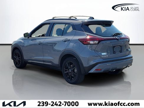 Used 2024 Nissan Kicks SR w/ SR Premium Package FWD image 4