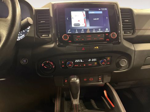 Used 2023 Nissan Frontier PRO-4X image 12