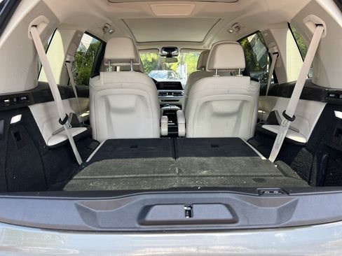 Used 2021 BMW X7 xDrive40i w/ Premium Package AWD/4WD image 33