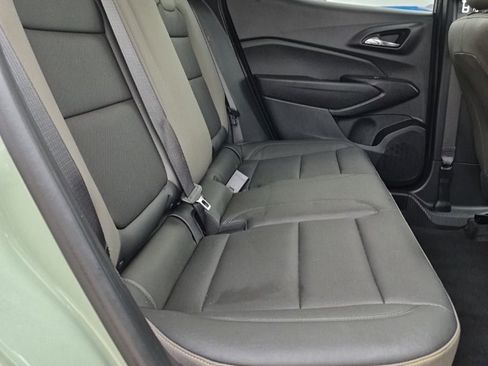 Used 2025 Chevrolet Trax ACTIV w/ Driver Confidence Package image 31