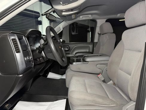 Used 2018 Chevrolet Silverado 1500 Custom w/ Custom Value Package RWD image 23