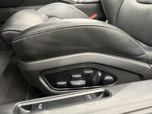 Certified 2022 Porsche 911 Turbo image 33