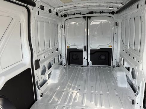 New 2026 Ford Transit 250 148 Medium Roof RWD image 18