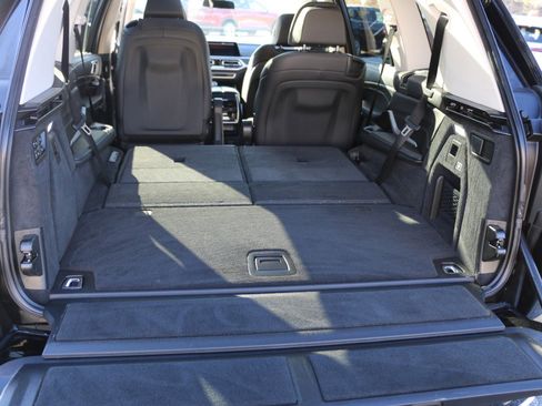 Used 2022 BMW X7 xDrive40i w/ Executive Package image 34