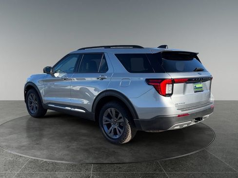 Used 2025 Ford Explorer Active w/ Active Comfort Package AWD/4WD image 7