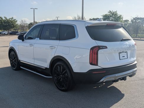 Used 2022 Kia Telluride SX w/ Towing Package image 6