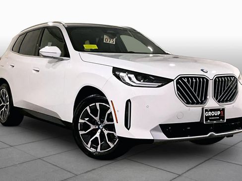 Used 2025 BMW X3 xDrive30i w/ Convenience Package AWD/4WD image 2