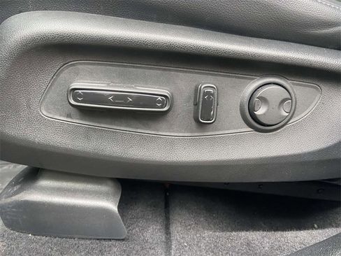 Used 2023 Honda CR-V EX-L image 16