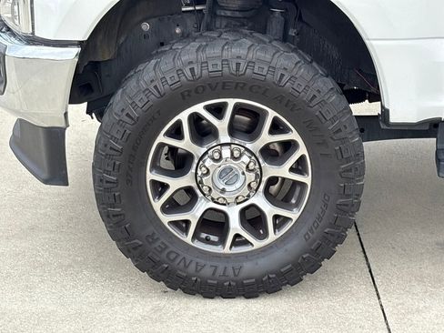 Used 2022 Ford F250 Lariat w/ Lariat Ultimate Package image 13