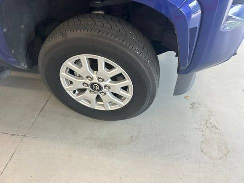 Used 2025 Toyota Tacoma SR5 RWD image 10