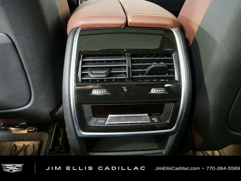 Used 2024 BMW X7 xDrive40i w/ M Sport Package AWD/4WD image 20
