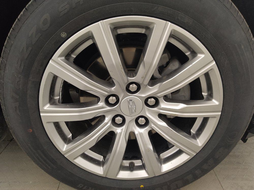 Used 2023 Cadillac XT4 Premium Luxury w/ Technology Package FWD image 31
