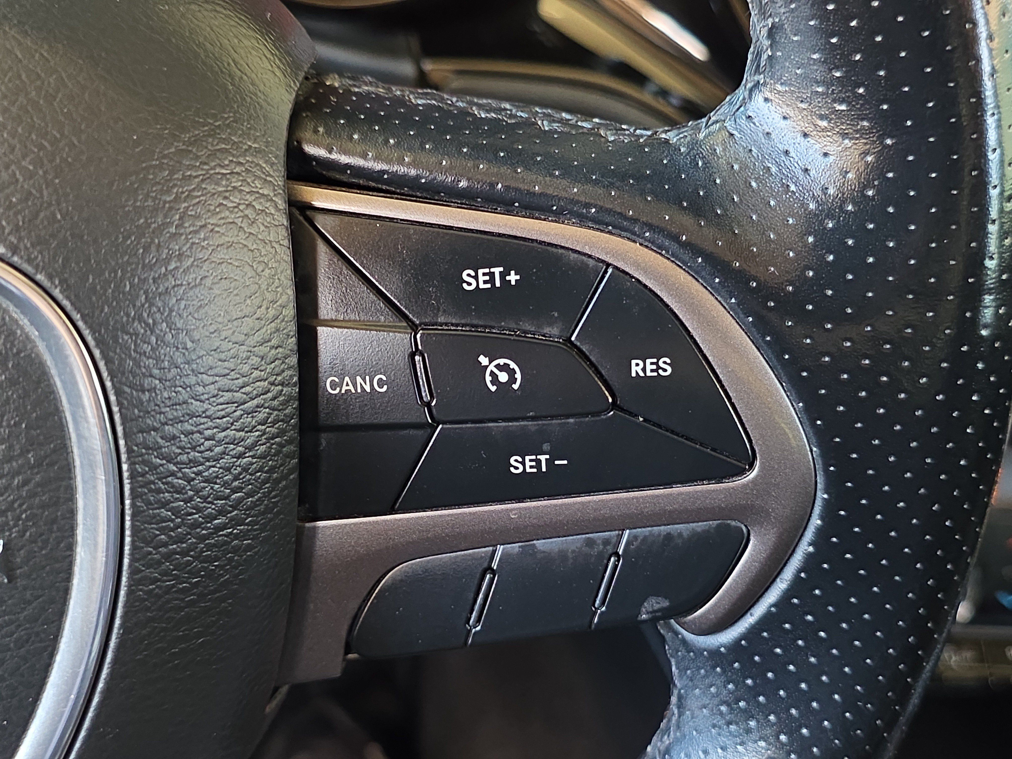 Used 2022 Dodge Durango SXT RWD image 13