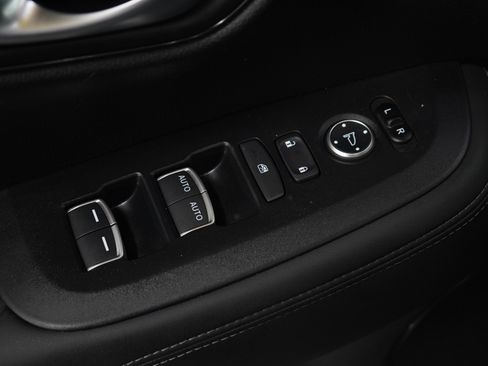Used 2025 Honda HR-V EX-L image 22