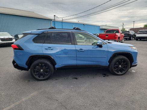 Used 2023 Toyota RAV4 SE w/ Convenience Package AWD/4WD image 9
