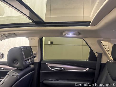 Used 2017 Cadillac XT5 Luxury w/ Driver Awareness Package image 13