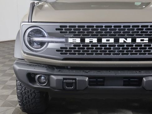 Used 2025 Ford Bronco Badlands AWD/4WD image 13