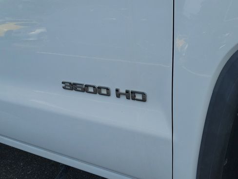 Used 2018 GMC Sierra 3500 2WD Regular Cab image 10