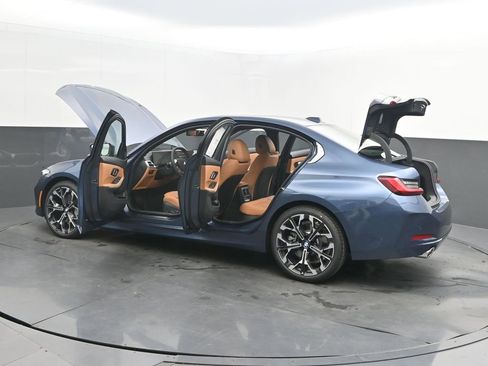 New 2026 BMW 330i Sedan w/ Premium Package RWD image 51
