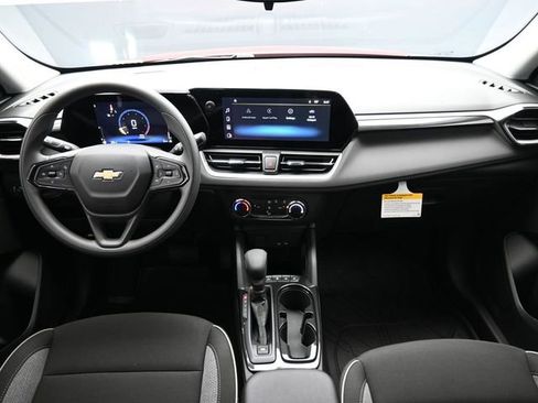 New 2026 Chevrolet TrailBlazer LS w/ LS Convenience Package FWD image 18