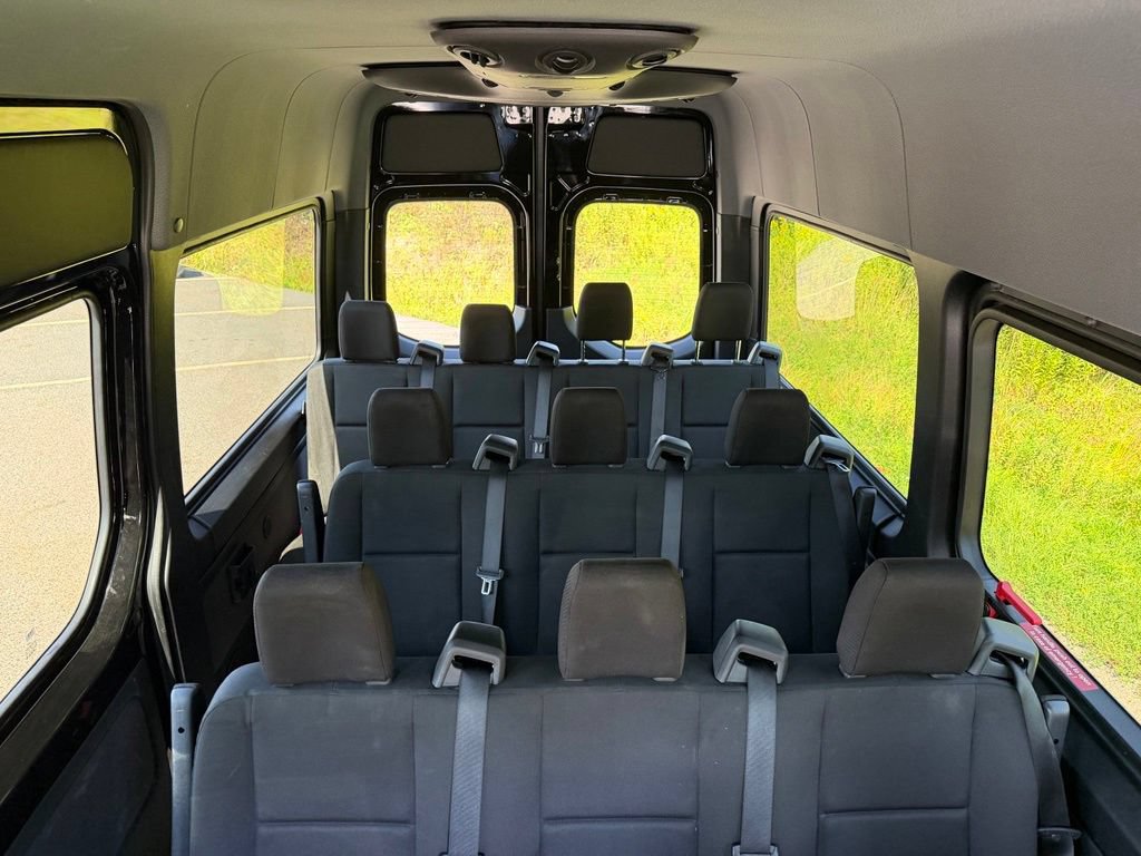 Used 2024 Mercedes-Benz Sprinter 2500 image 30