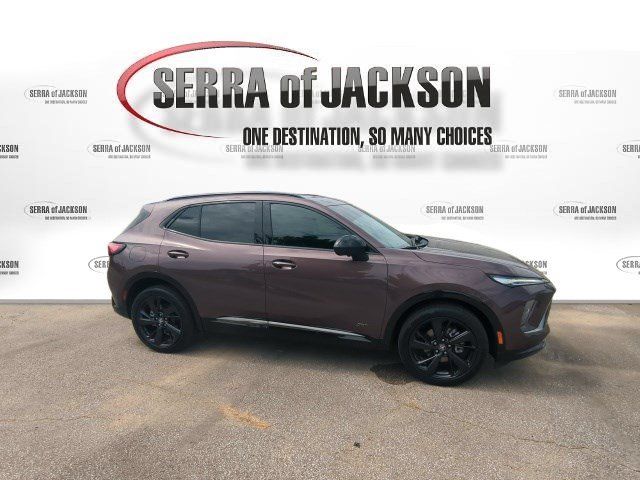 Used 2025 Buick Envision Sport Touring AWD/4WD image 2