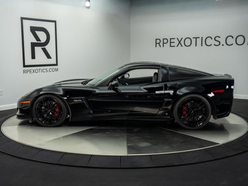 Used 2007 Chevrolet Corvette Z06 w/ Preferred Equipment Group RWD image 3