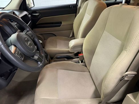 Used 2015 Jeep Patriot Latitude image 11