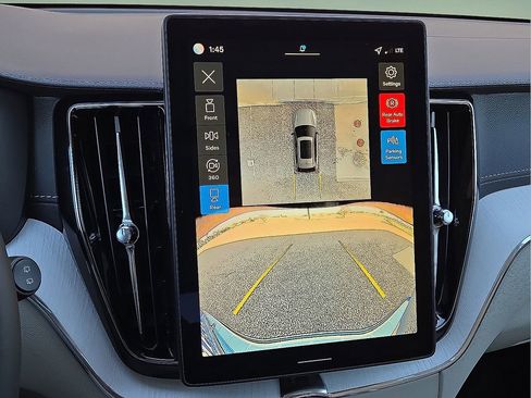 New 2026 Volvo XC60 B5 Ultra w/ Protection Package Premier image 28