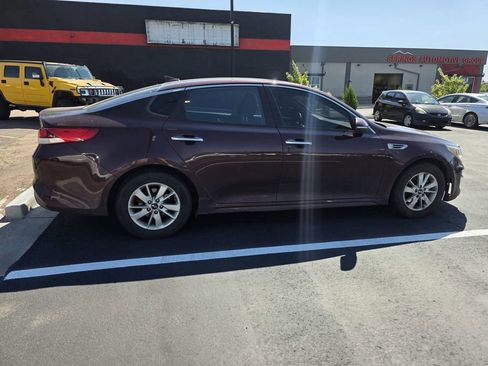 Used 2018 Kia Optima LX image 4