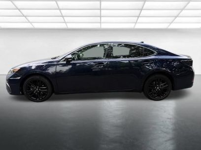 Used 2017 Lexus ES 350 w/ Navigation System Package