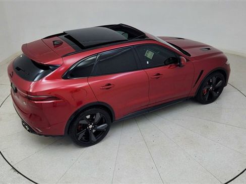 Used 2022 Jaguar F-PACE SVR image 85