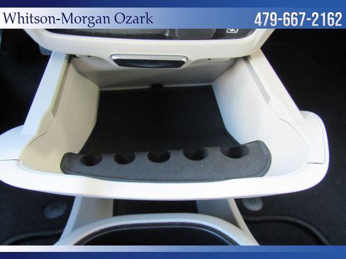 Used 2022 Chrysler Pacifica Touring-L image 46