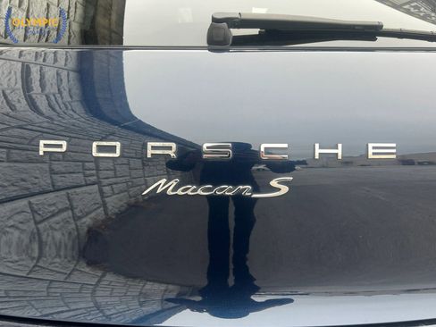 Used 2017 Porsche Macan S w/ Premium Package Plus image 19