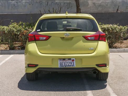 Used 2017 Toyota Corolla iM w/ Carpet Mat Package FWD image 9