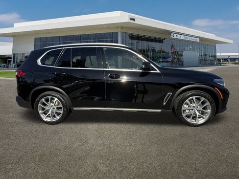 Certified 2023 BMW X5 xDrive40i image 12