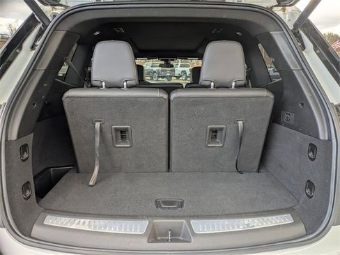 Used 2023 Cadillac XT6 Luxury image 37