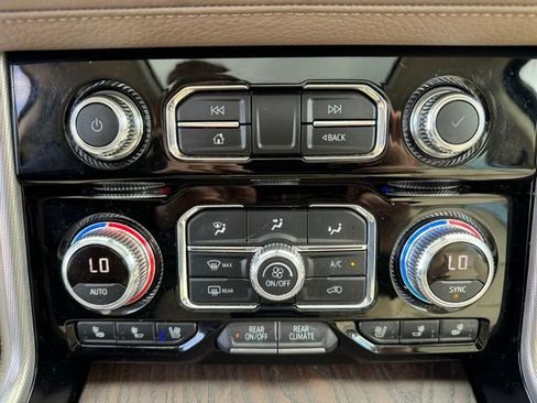 Used 2022 GMC Yukon Denali image 17