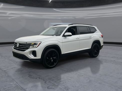 New 2026 Volkswagen Atlas SE FWD image 3