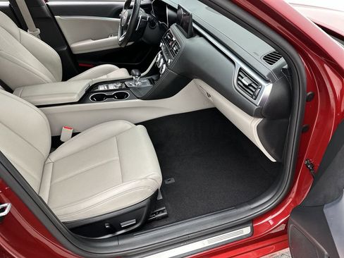 Used 2023 Genesis G70 2.0T AWD/4WD image 24