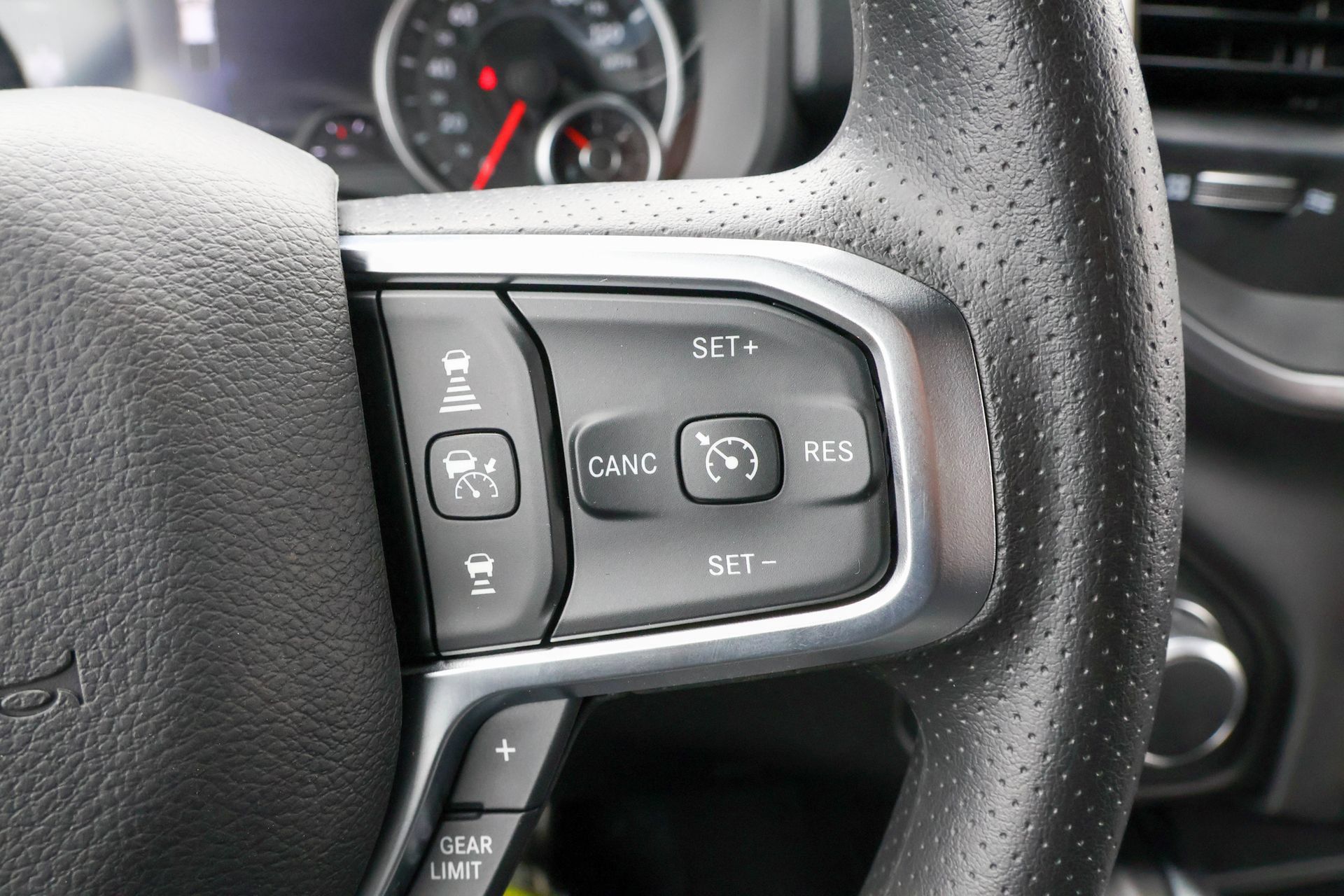 New 2026 RAM 1500 Express AWD/4WD image 30